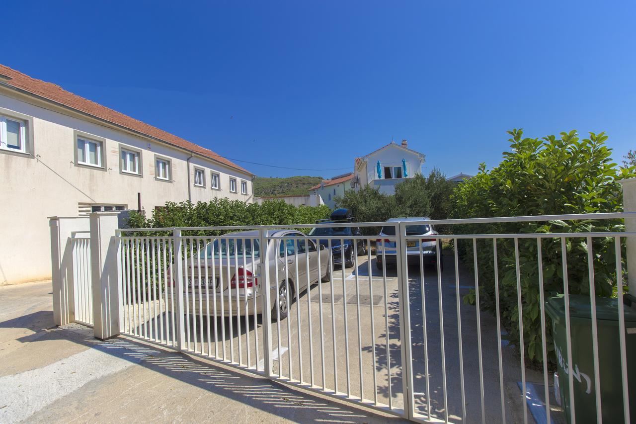 Apartments Villa Tribunj Tribunj  Ngoại thất bức ảnh